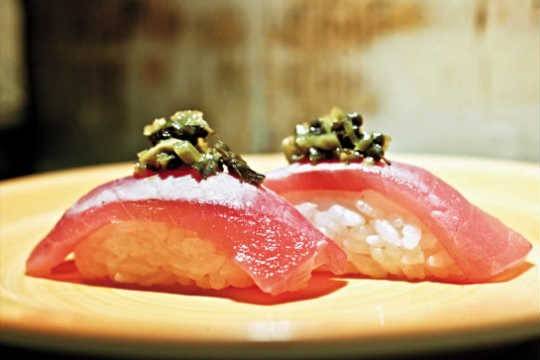 Avaliamos cinco endereços especializados em sushi na esteira