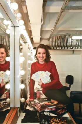 Fãs de musicais fazem loucuras para acompanhar seus ídolos