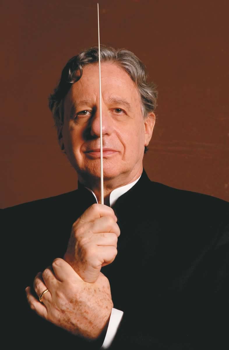 Maestro John Neschling volta a se apresentar em São Paulo