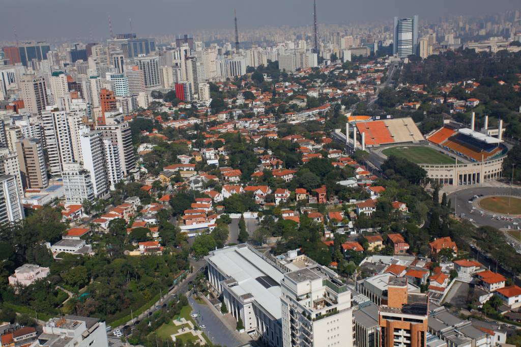 Bairros da Zona Oeste ficam mais de 20 horas sem energia elétrica