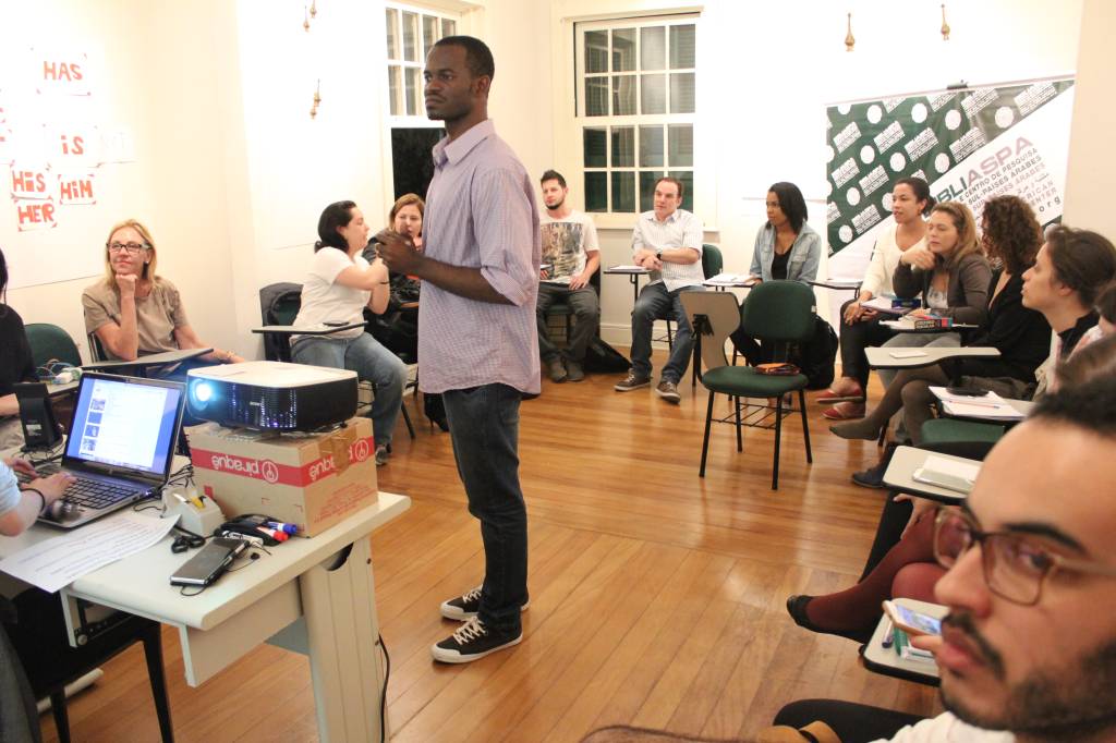 Projeto deverá facilitar o acesso de imigrantes aos serviços públicos