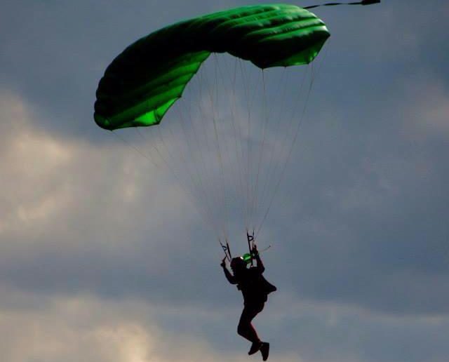 Justiça permite retomada de saltos de paraquedas em Boituva
