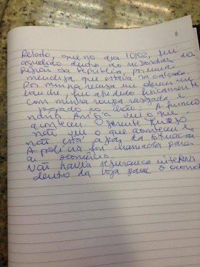 Ele disse ter escrito uma reclama&ccedil;&atilde;o em um livro da loja