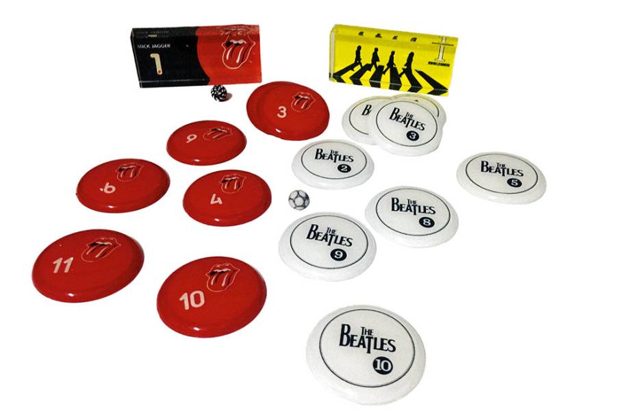 Kit de futebol de bot&atilde;o Rolling Stones X The Beatles: R$ 130,00