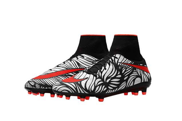 Par de chuteiras “Ousadia Alegria”, o novo modelo de Neymar Jr.: R$ 1 599,90 Par de chuteiras “Ousadia Alegria”, o novo modelo de Neymar Jr.: R$ 1 599,90
