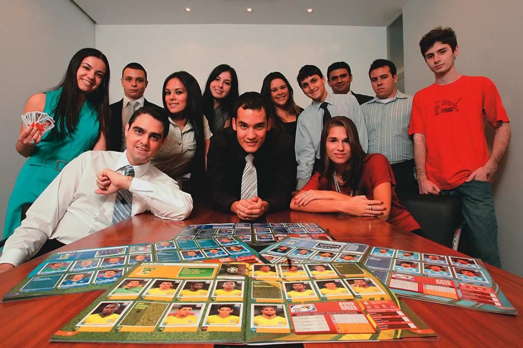 Copa do Mundo: álbum de figurinhas vira febre em São Paulo