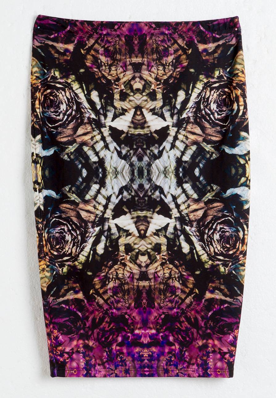 	Saia l&aacute;pis estampada. R$ 63,90.