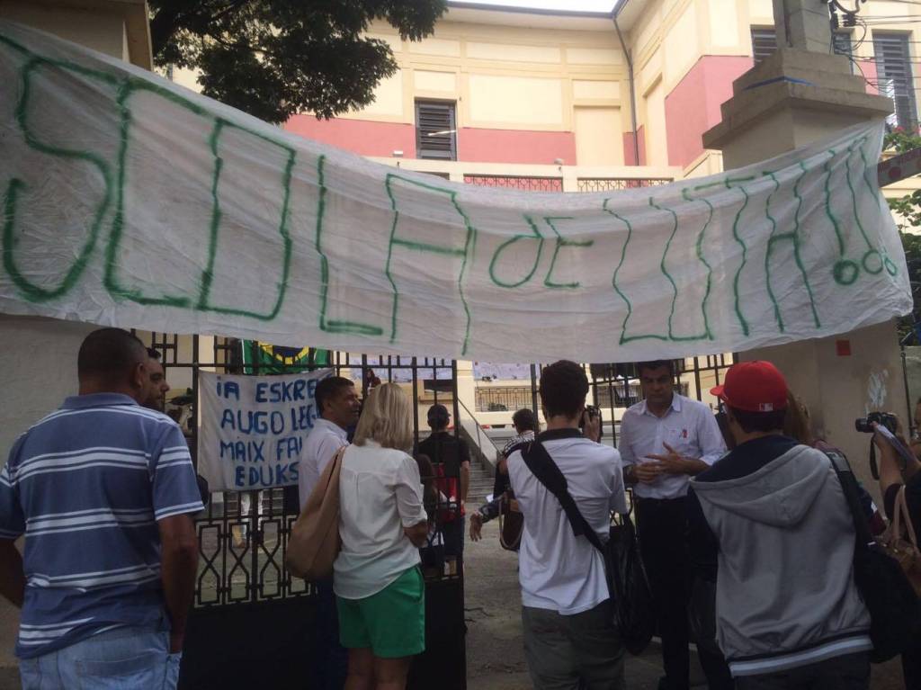 Após dois meses, últimas duas escolas são desocupadas na Zona Oeste