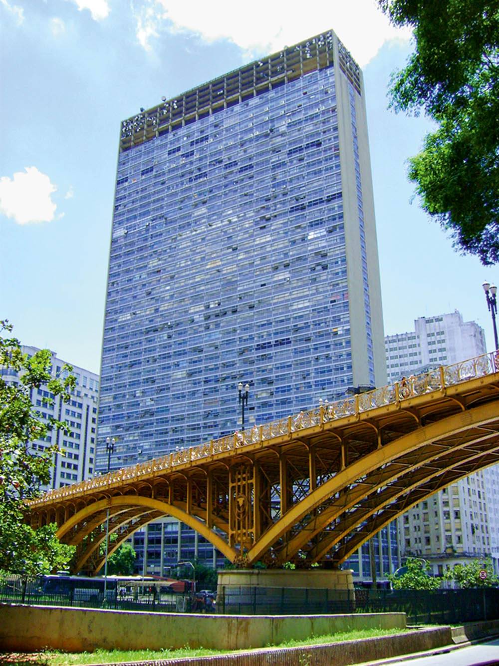 Maior arranha-céu da capital receberá bar temporário e shows