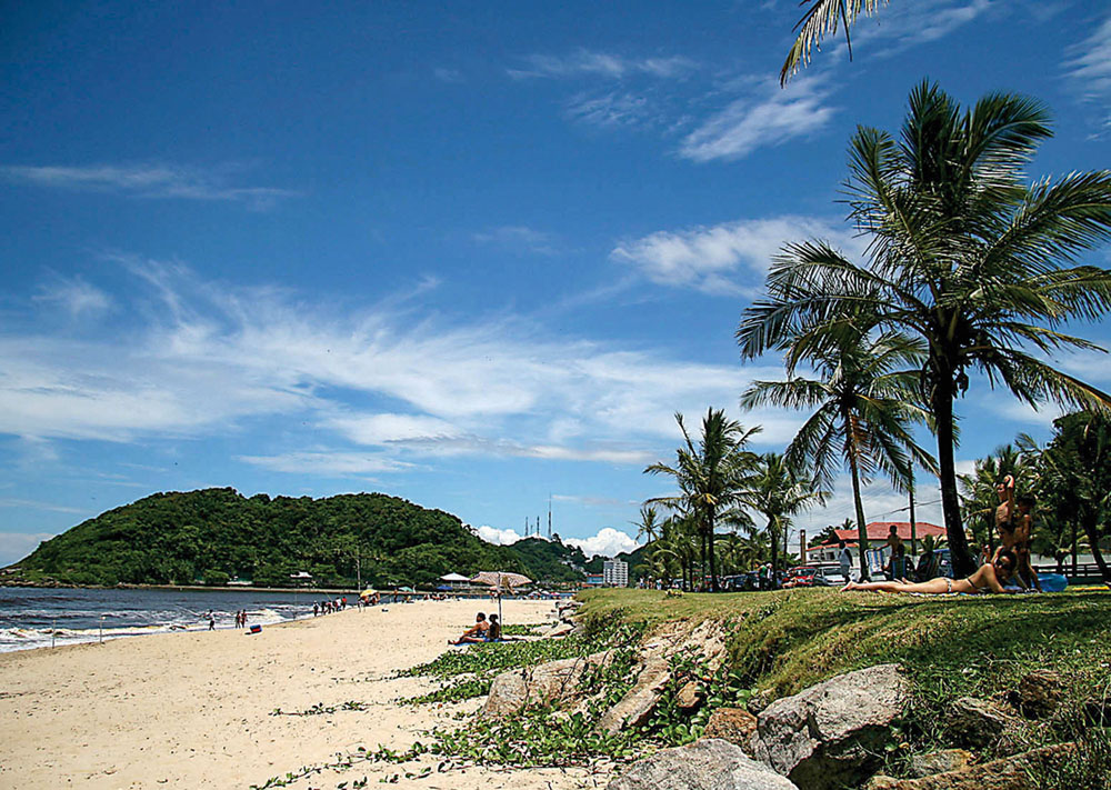 Um parque na capital de onde é possível ver o litoral