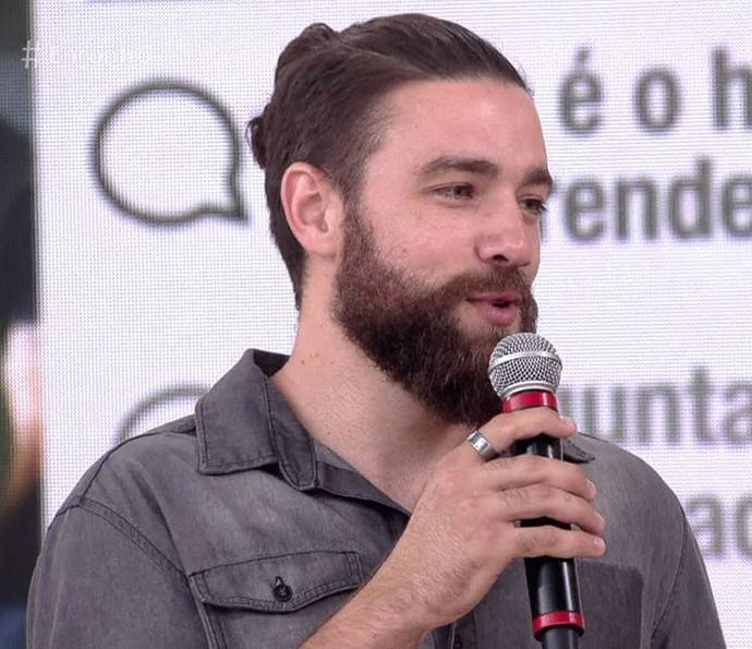 Policial conhecido como ‘hipster da federal’ é morto ao invadir casa