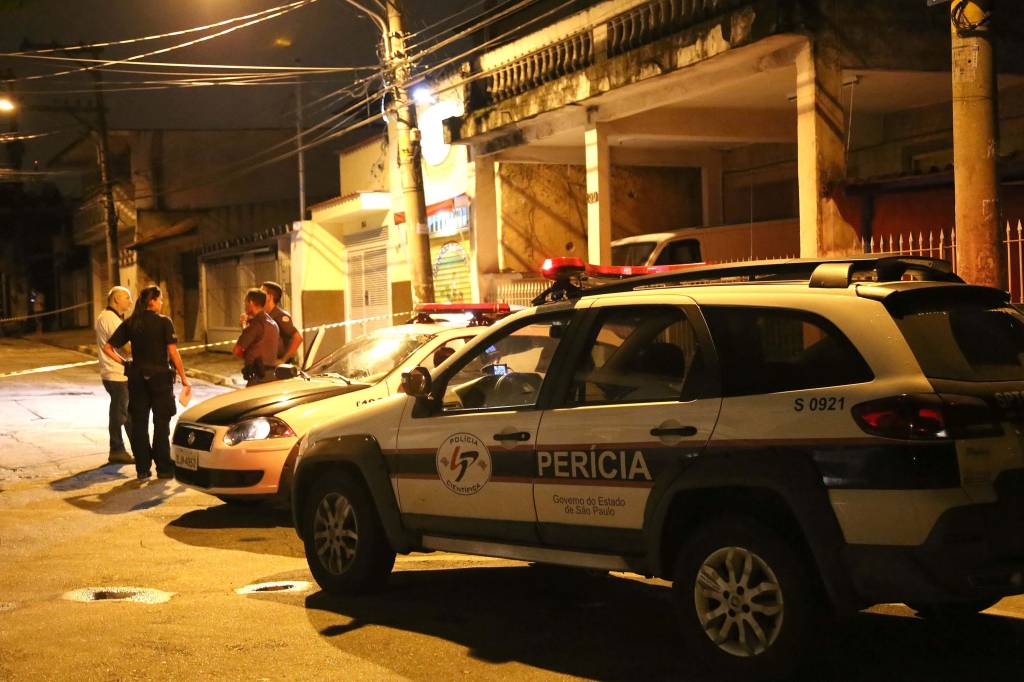PM de folga morre durante assalto a pizzaria