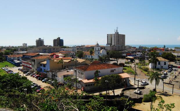 Família com seis crianças é feita refém no litoral paulista