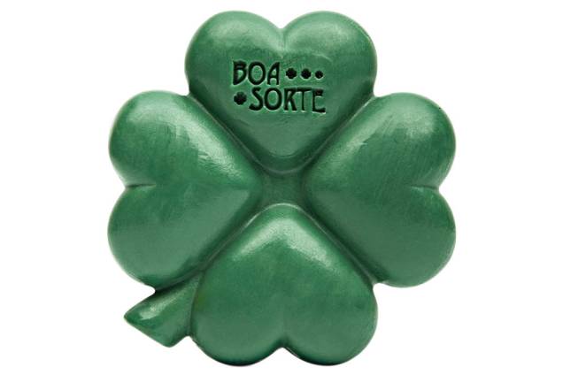 Sabonete em formato de trevo de quatro folhas Sabonete em formato de trevo de quatro folhas