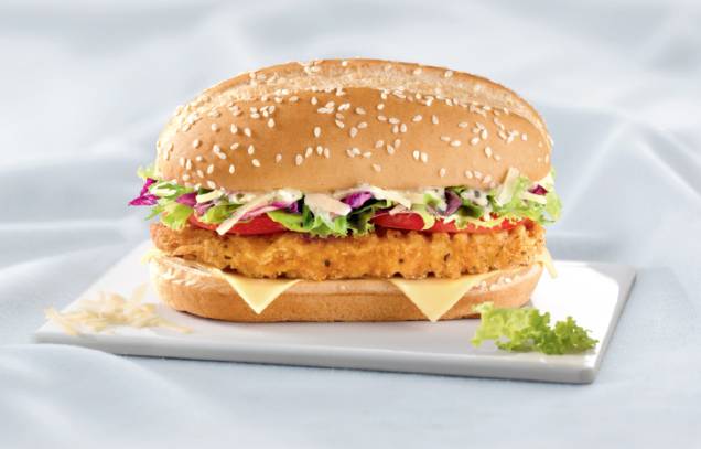 McFrança (quarta-feira): composto por frango em formato crispy, queijo emental, cream cheese com ervas, queijo parmesão ralado, mix folhas e tomate McFrança (quarta-feira): composto por frango em formato crispy, queijo emental, cream cheese com ervas, queijo parmesão ralado, mix folhas e tomate