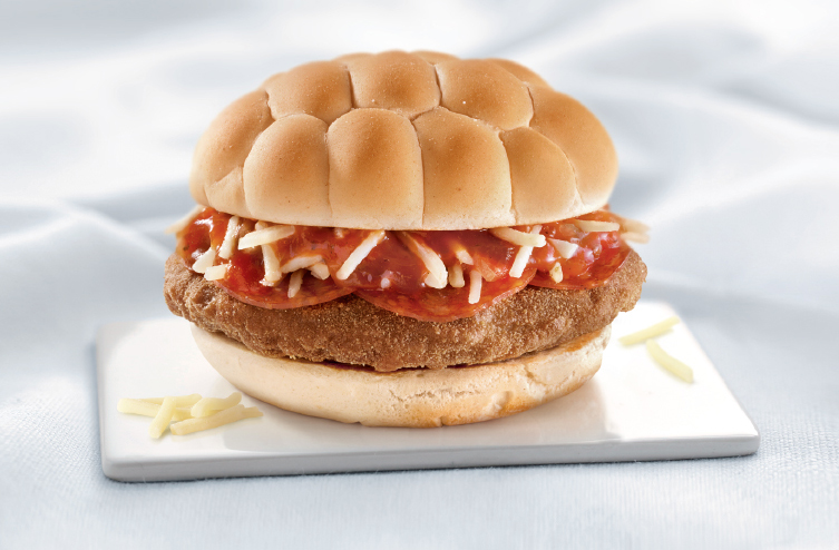 McItalia (quinta-feira): leva carne polpettone, peperoni, queijo parmesão ralado e molho de tomate com manjericão McItalia (quinta-feira): leva carne polpettone, peperoni, queijo parmesão ralado e molho de tomate com manjericão