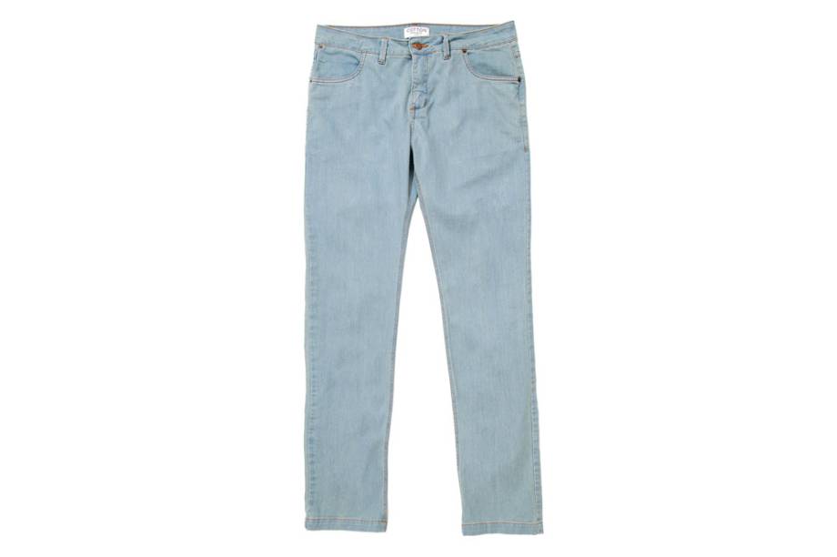 Cal&ccedil;a jeans em lavagem clara: 299 reais, na Cotton Project