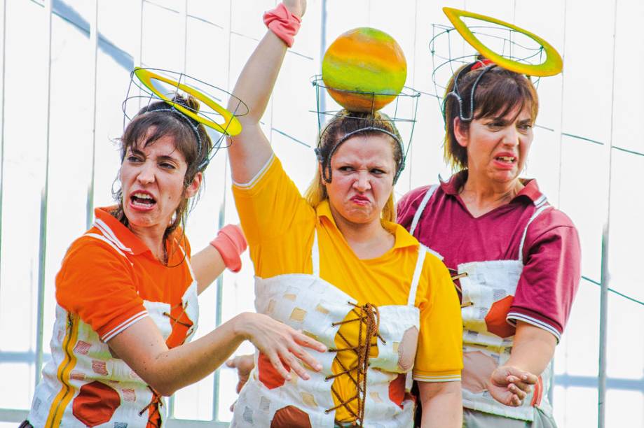 Marcela Arce, Andrea Serrano e Tatiana Rehder: no elenco de A Bola: Histórias que Rolam Marcela Arce, Andrea Serrano e Tatiana Rehder: no elenco de A Bola: Histórias que Rolam