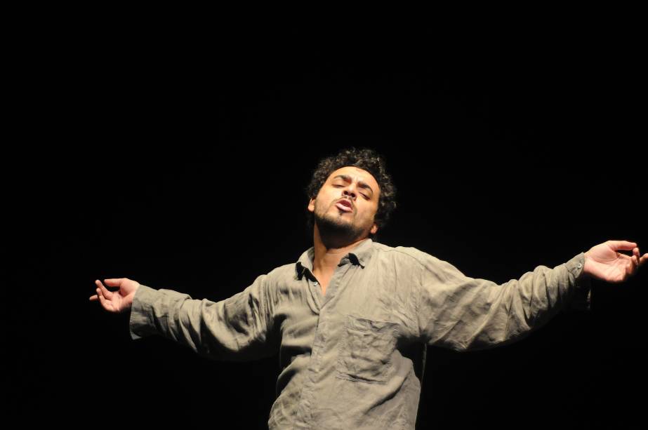 Cena de A Hora e a Vez, sob direção de Antonio Januzelli Cena de A Hora e a Vez, sob direção de Antonio Januzelli