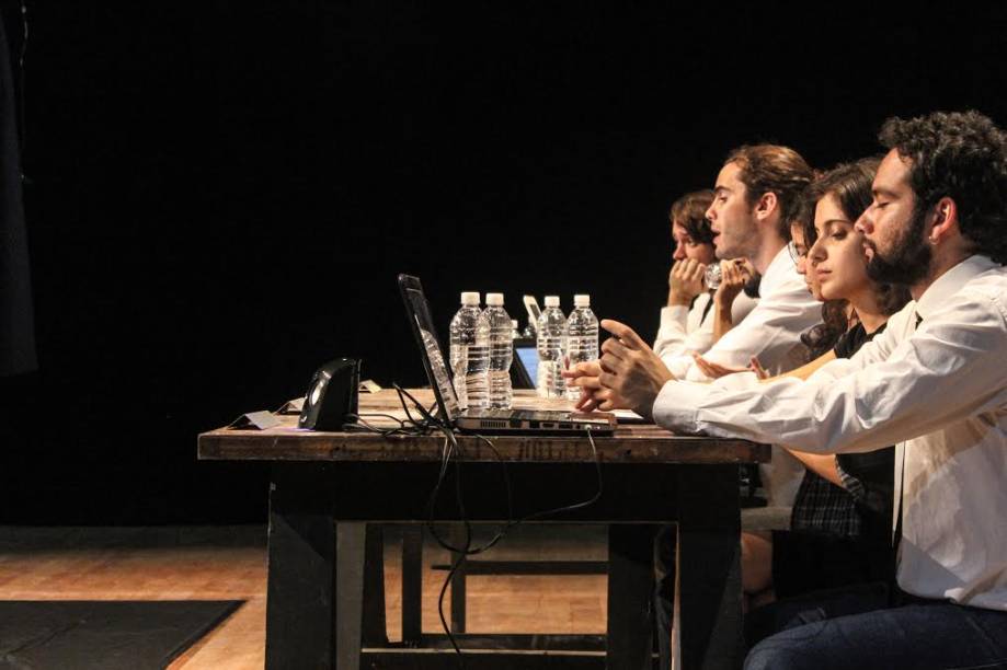 Cia. de Teatro Acidental: inspiração em Nelson Rodrigues Cia. de Teatro Acidental: inspiração em Nelson Rodrigues