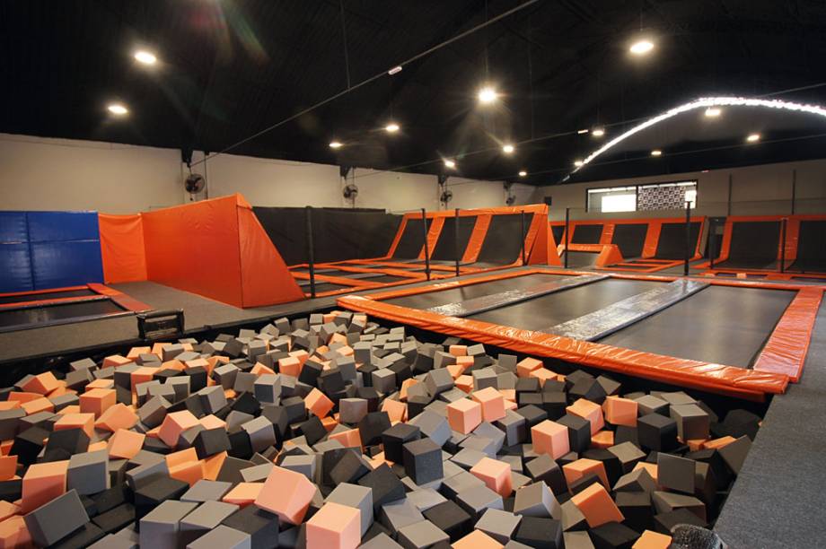 Altitude Park: pula-pula gigante Altitude Park: pula-pula gigante