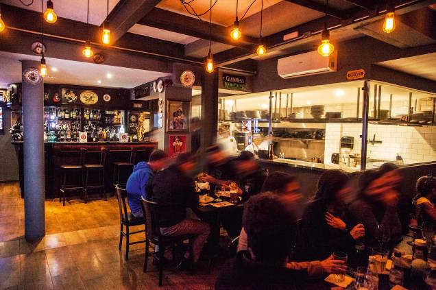 Com incorporação de um imóvel vizinho, o sobradinho foi ampliado Com incorporação de um imóvel vizinho, o sobradinho foi ampliado