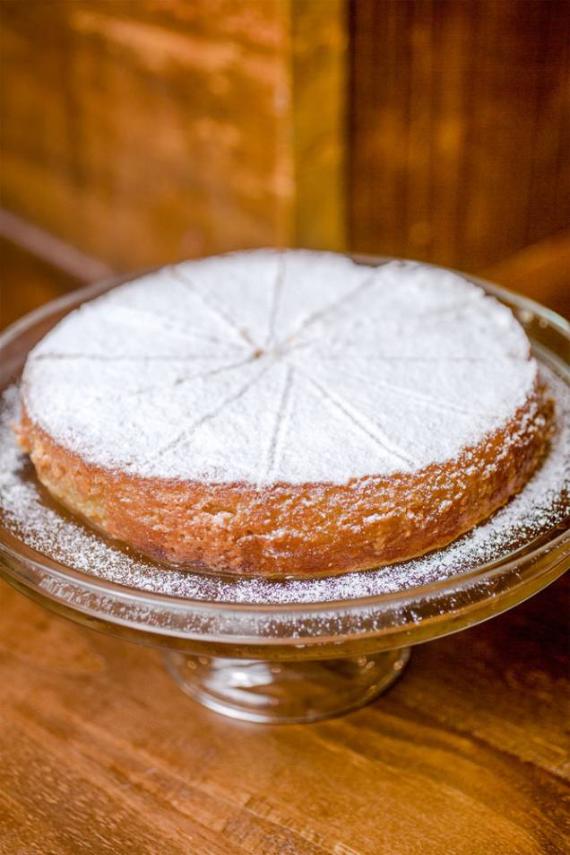 Empório Arte Nata: toucinho do céu, feito de gemas e amêndoa Empório Arte Nata: toucinho do céu, feito de gemas e amêndoa