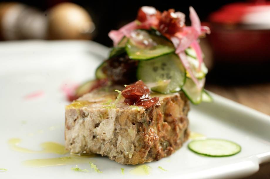 Terrine de fígado de galinha com cebola caramelada Terrine de fígado de galinha com cebola caramelada
