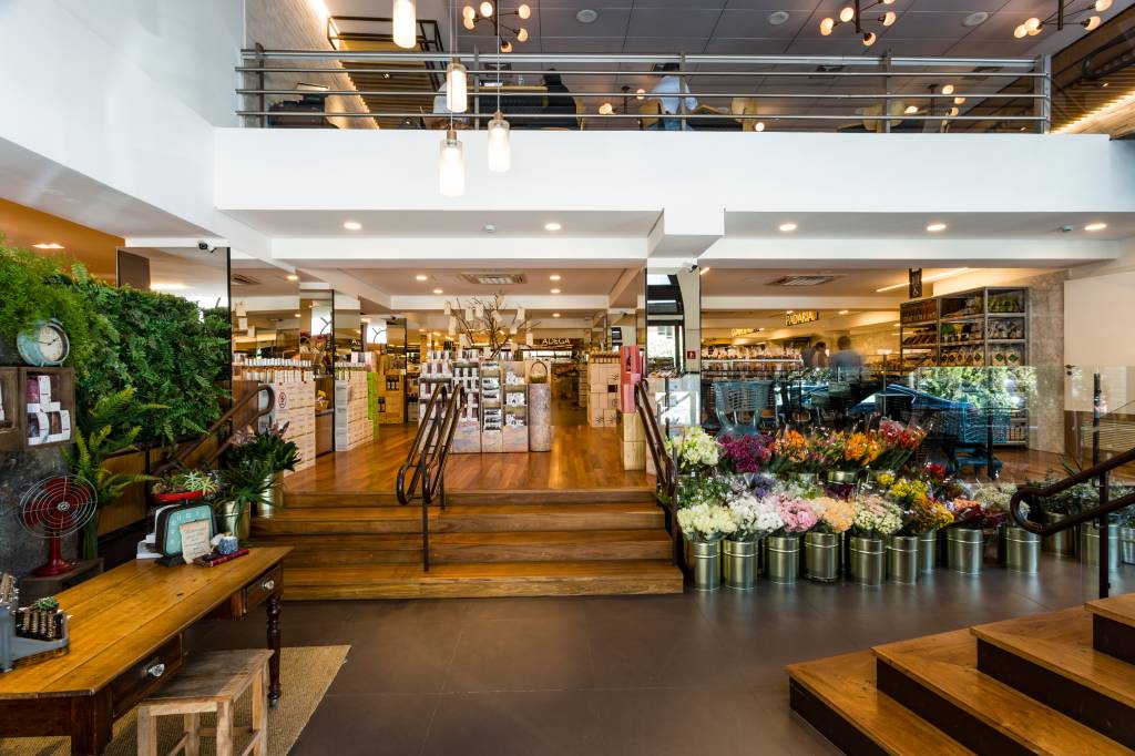 Reforma amplia espaço e oferta do Empório Santa Maria