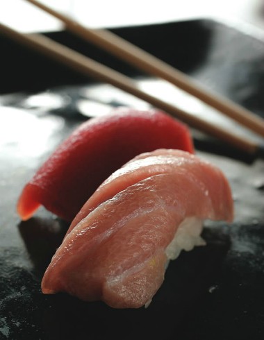 Especialidade: unidades de sushi de maguro e toro Especialidade: unidades de sushi de maguro e toro