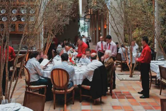 Bacalhoeiro: ambiente agradável e salão com brinquedos Bacalhoeiro: ambiente agradável e salão com brinquedos