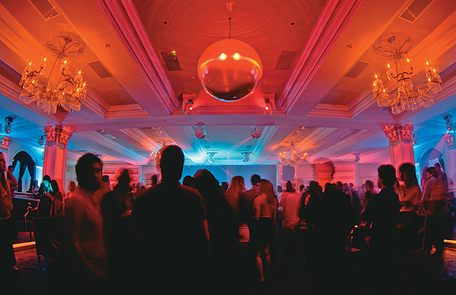 Ballroom: noite para os amigos Ballroom: noite para os amigos