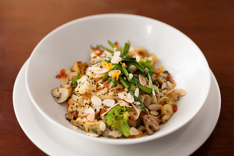 Pad thai: macarrão à base de arroz Pad thai: macarrão à base de arroz