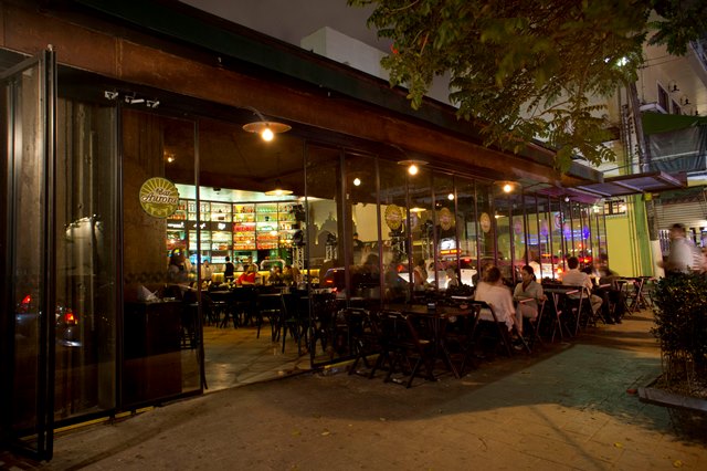 Bar Aurora: celebração de Natal depois da ceia