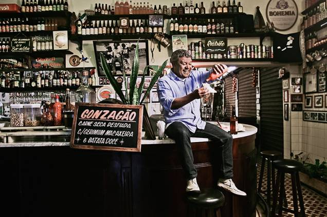 Gilberto Abrão Turibus, o Giba: botequeiro profissional de olhar atento Gilberto Abrão Turibus, o Giba: botequeiro profissional de olhar atento