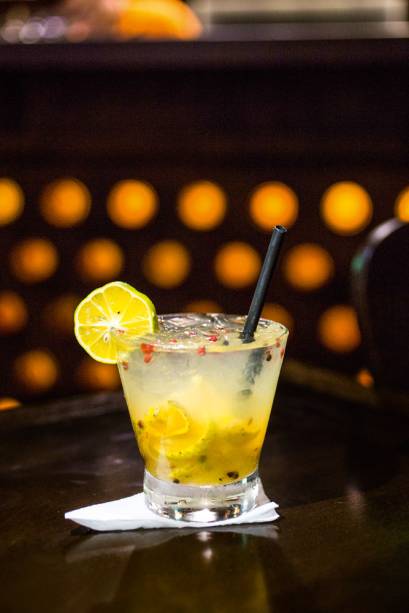 A caipirinha de limão-cravo A caipirinha de limão-cravo