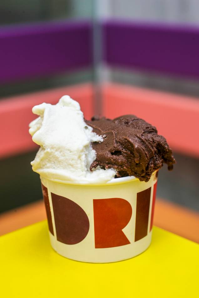 Para quem aprecia sabores doces, a sugestão é o potinho de baunilha e chocolate ao leite Para quem aprecia sabores doces, a sugestão é o potinho de baunilha e chocolate ao leite