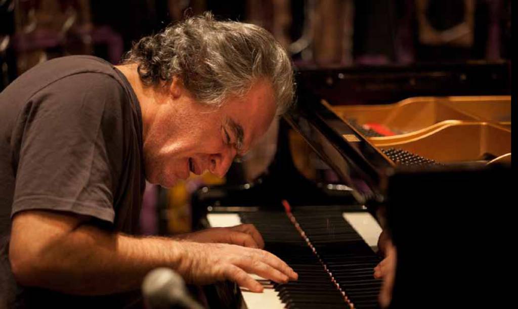 O pianista Benjamin Taubkin O pianista Benjamin Taubkin