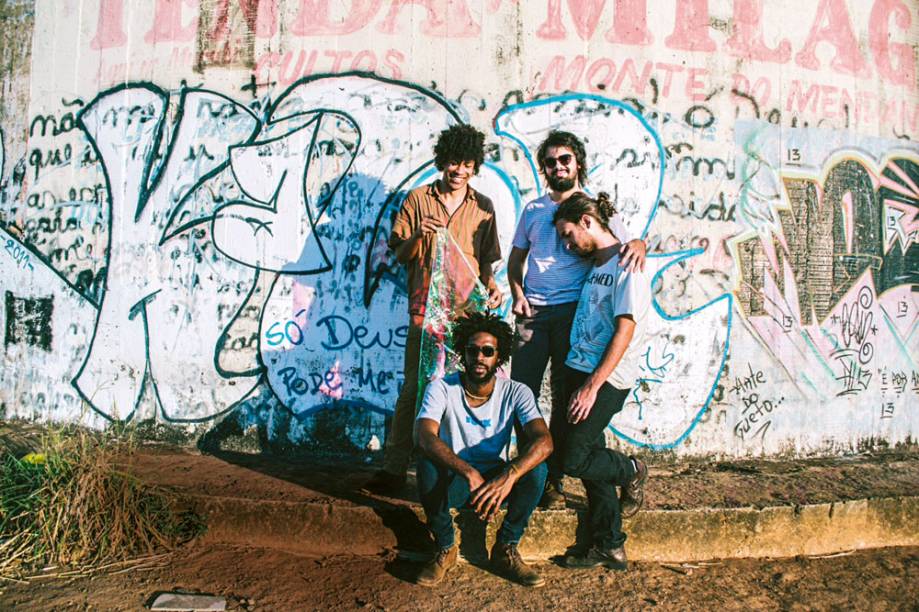 O quarteto goiano: rock experimental dos anos 70 O quarteto goiano: rock experimental dos anos 70