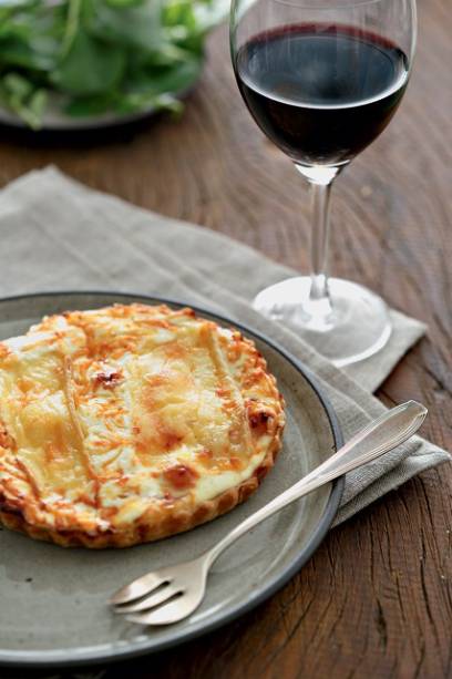 Quiche de queijo brie e damasco Quiche de queijo brie e damasco