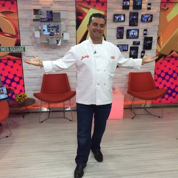 Buddy se apresenta em programa de televisão Buddy se apresenta em programa de televisão