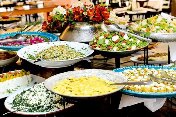 Bufê cacprichado no novo Elvira Coffee & Kitchen Bufê cacprichado no novo Elvira Coffee & Kitchen