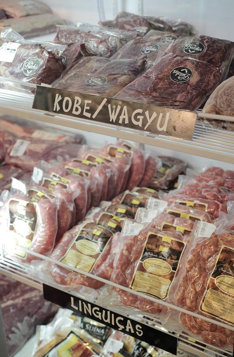 Entre as variedades de carnes bovinas estão cortes de gado wagyu Entre as variedades de carnes bovinas estão cortes de gado wagyu