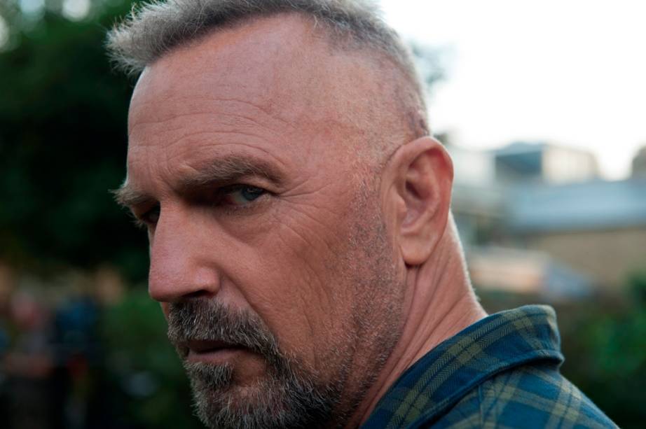 Mente Criminosa: Kevin Costner no papel de um assassino que aceita fazer parte de uma experiência da CIA Mente Criminosa: Kevin Costner no papel de um assassino que aceita fazer parte de uma experiência da CIA