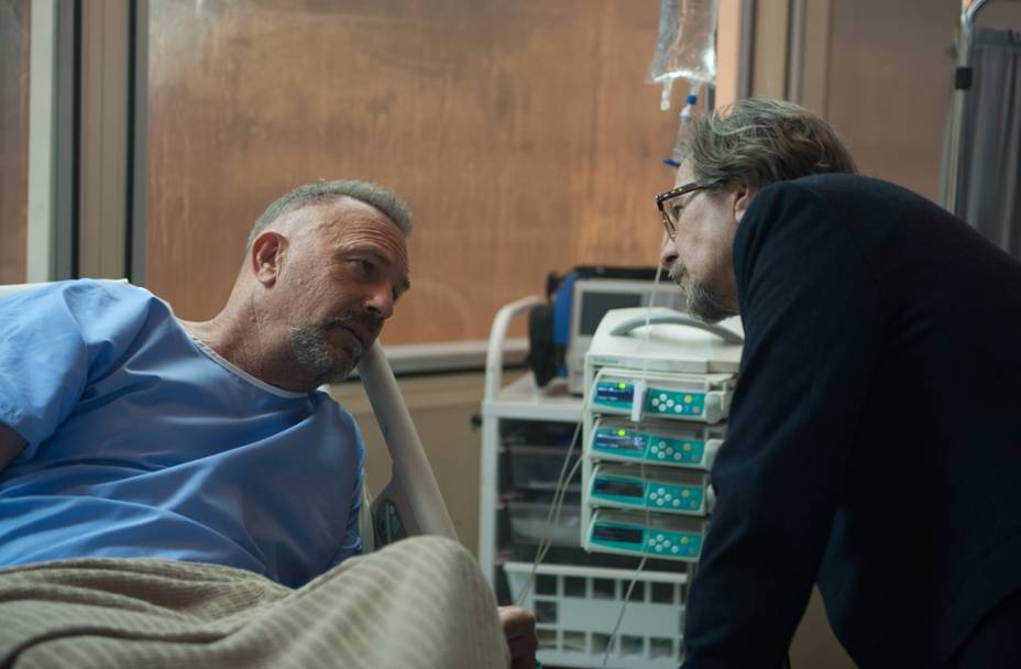 Mente Criminosa: para diminuir sua sentença, assassino aceita ser usado em uma experiência da CIA Mente Criminosa: para diminuir sua sentença, assassino aceita ser usado em uma experiência da CIA