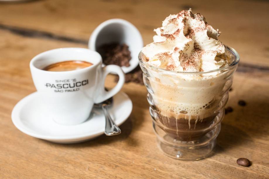 O expresso e o café confuso O expresso e o café confuso