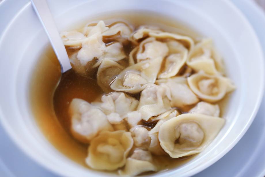 Sopas: capelete in brodo é uma das três opções do cardápio Sopas: capelete in brodo é uma das três opções do cardápio