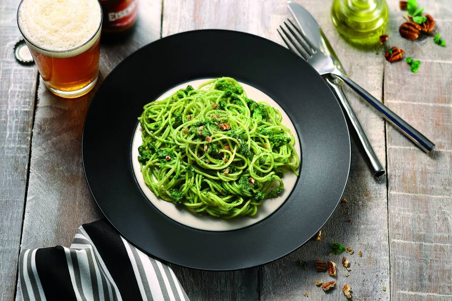 Capellini ao pesto, servido no Melograno Capellini ao pesto, servido no Melograno