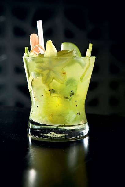 A caipirinha de frutas verdes: R$ 15,50 	A caipirinha de frutas verdes: R$ 15,50