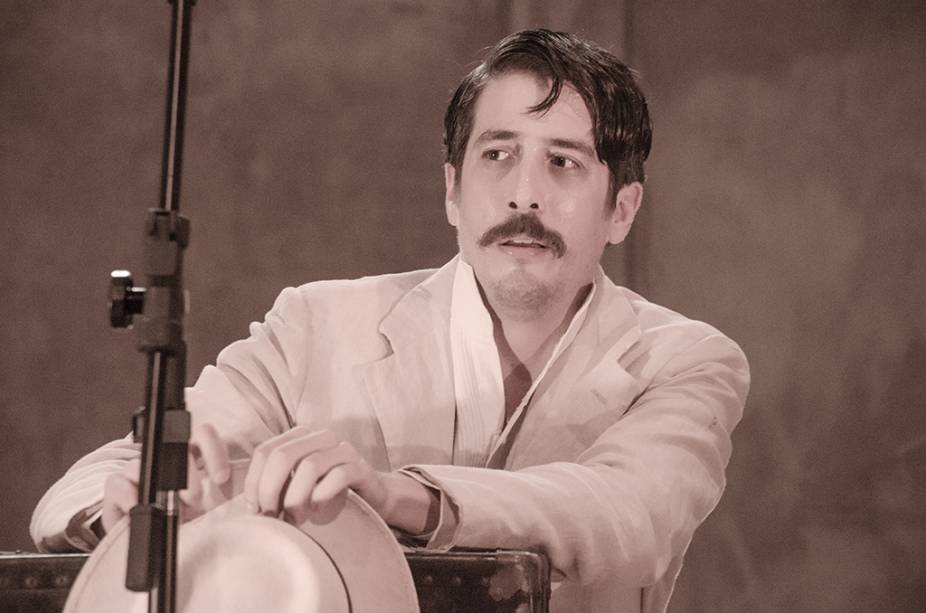 Eduardo Mossri: monólogo dirigido por Marcelo Lazzaratto Eduardo Mossri: monólogo dirigido por Marcelo Lazzaratto